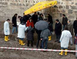 O kemikler en az 100 yıllık!