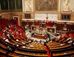 Fransa, Soykırım yasasına geçit vermedi